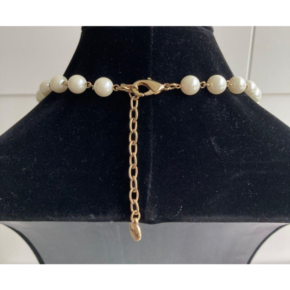 Bella Jack Pearl and Rhinestones necklace - Picture 5 of 6